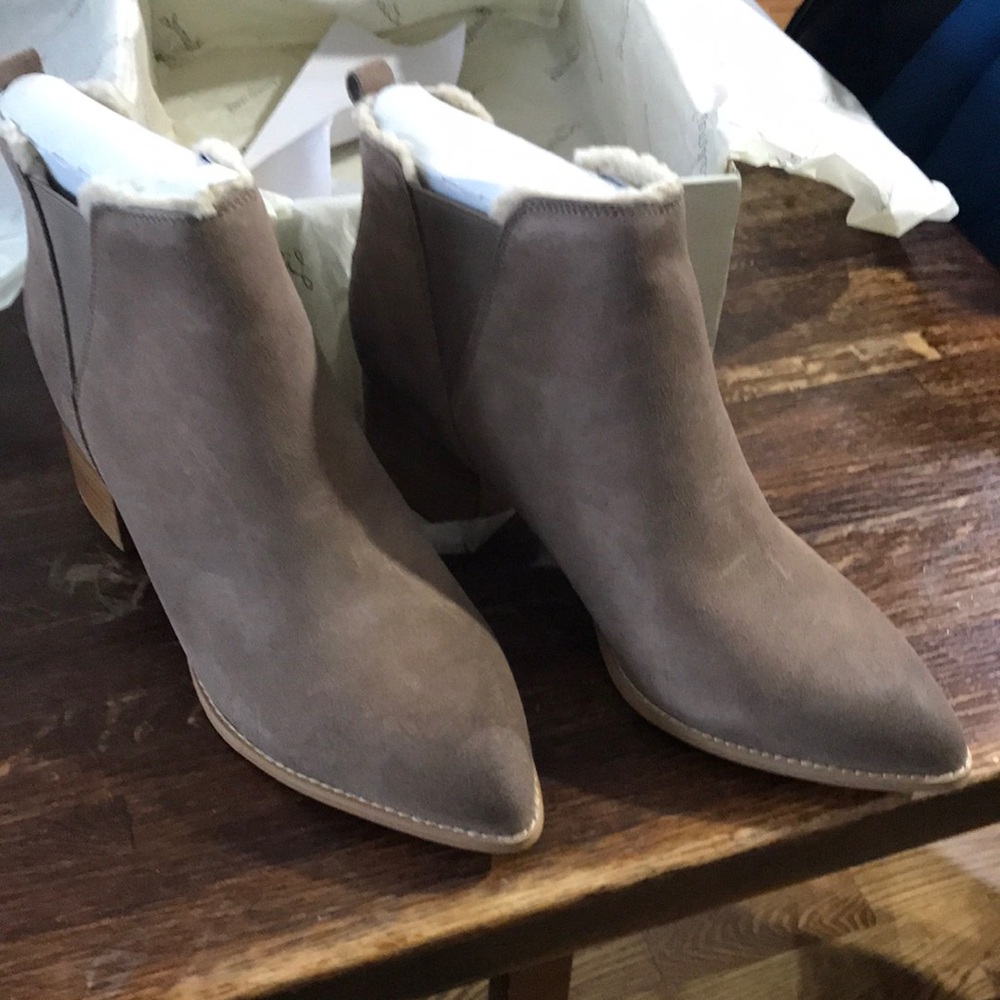 Liendo Canyon Shearling Lined Ankle Boots